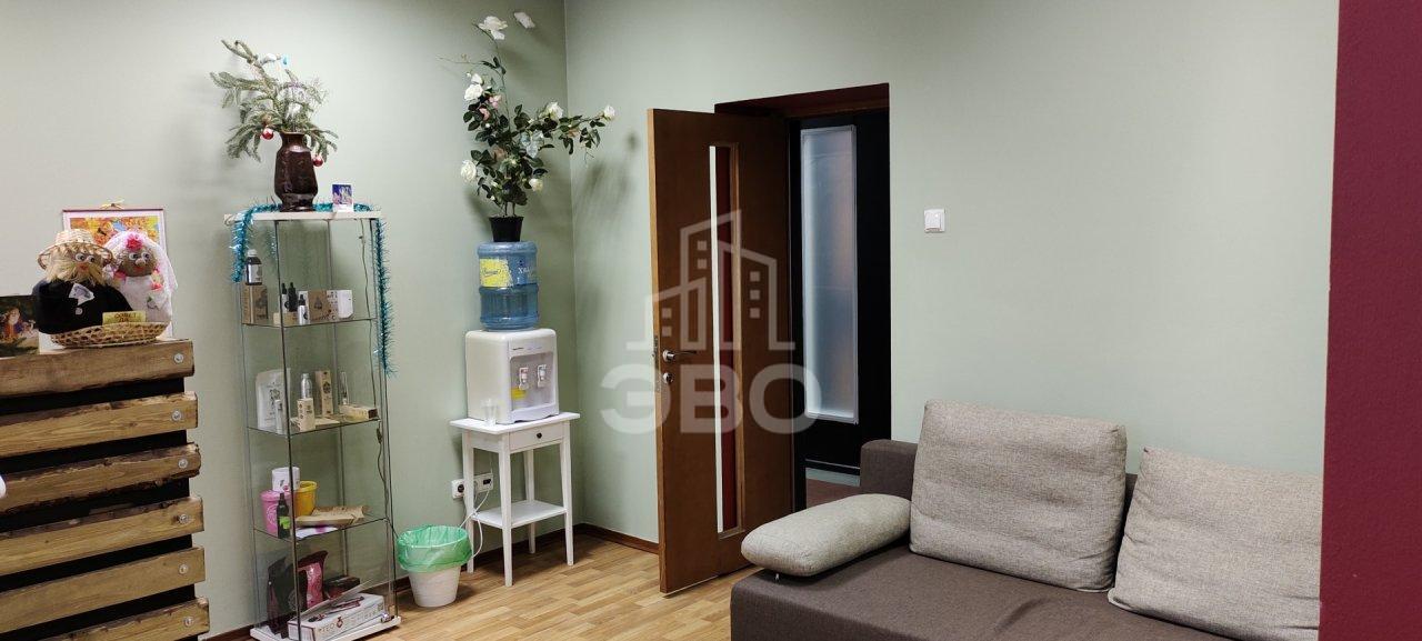 коммерция в Санкт-Петербурге по адресу: 8-я В.О. линия, 47/37, литера А