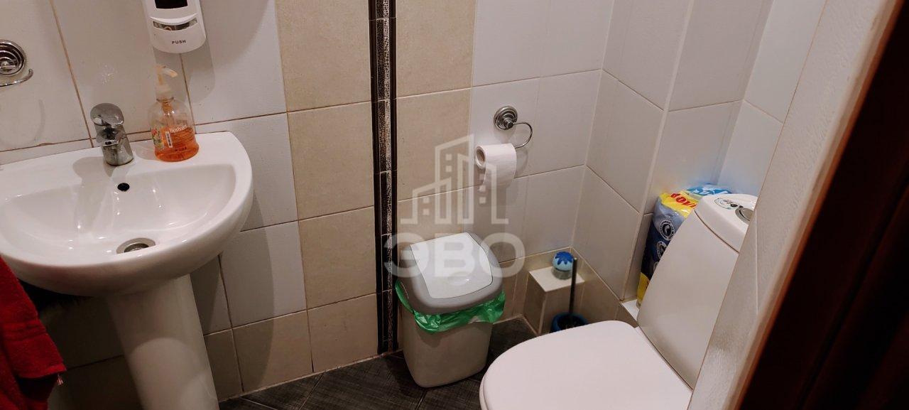 коммерция в Санкт-Петербурге по адресу: 8-я В.О. линия, 47/37, литера А