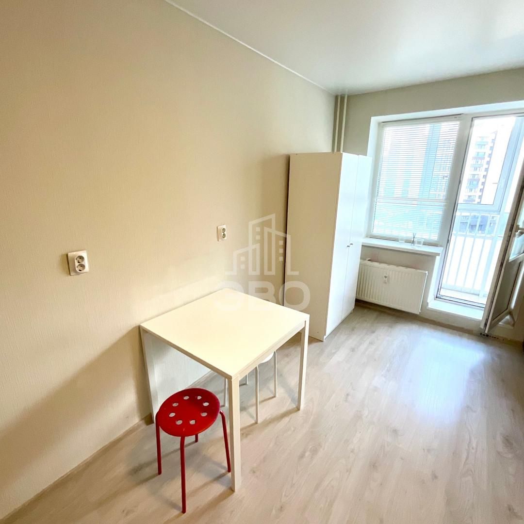 однокомнатная квартира в Санкт-Петербурге по адресу: Авиаторов Балтики проспект, 11/1