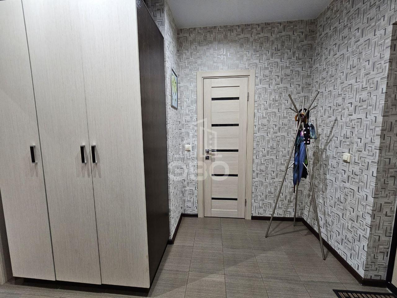 однокомнатная квартира в Санкт-Петербурге по адресу: Охтинская аллея, 12