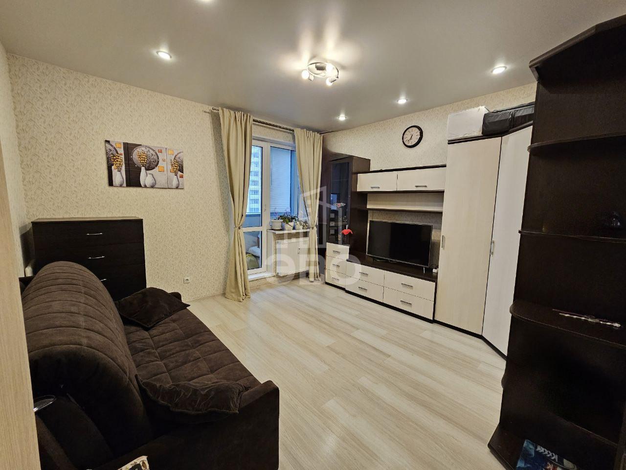 однокомнатная квартира в Санкт-Петербурге по адресу: Охтинская аллея, 12