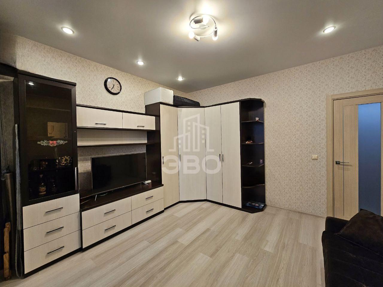 однокомнатная квартира в Санкт-Петербурге по адресу: Охтинская аллея, 12