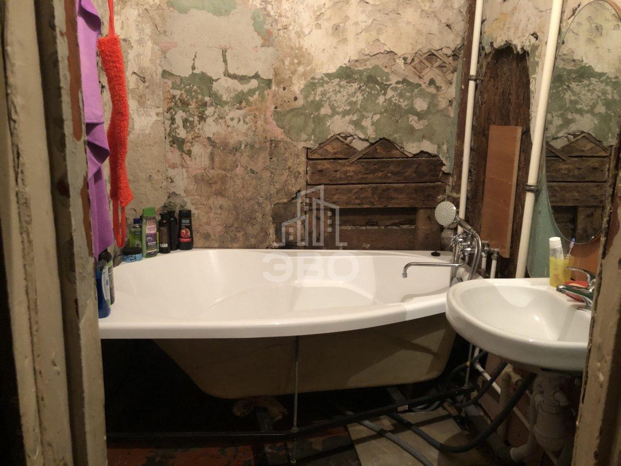 комната в Санкт-Петербурге по адресу: Кирилловская ул., 18