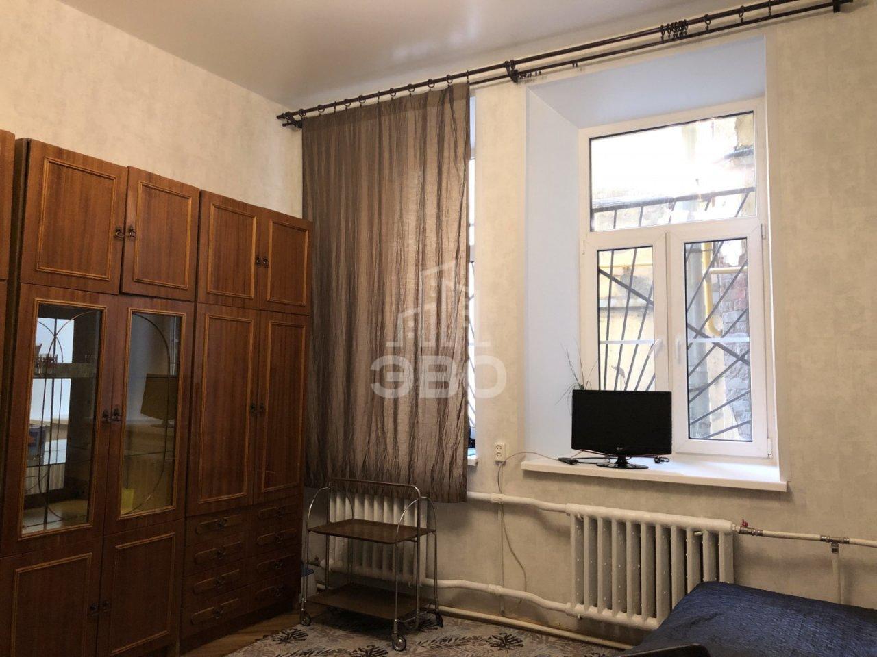 комната в Санкт-Петербурге по адресу: Кирилловская ул., 18