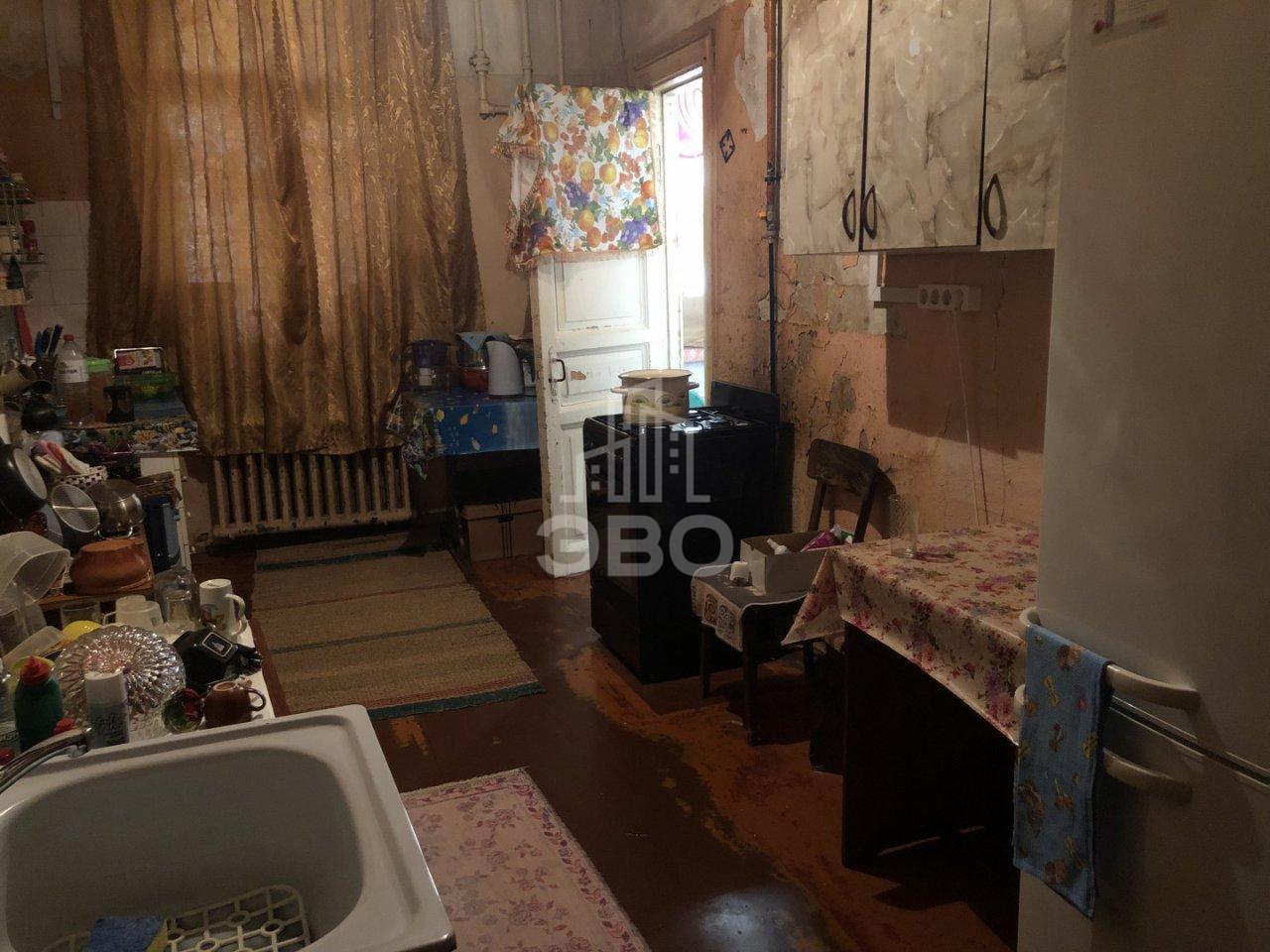 комната в Санкт-Петербурге по адресу: Кирилловская ул., 18