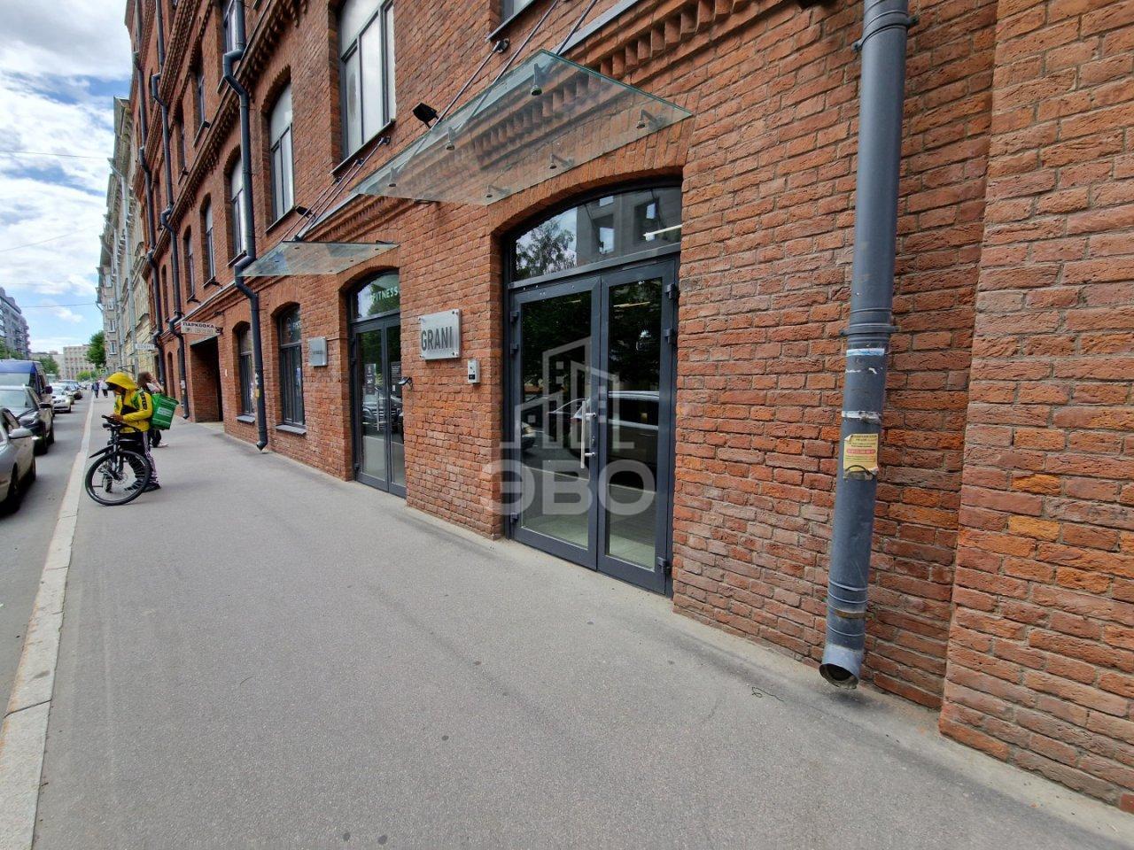 коммерция в Санкт-Петербурге по адресу: Большая Зеленина ул., 24