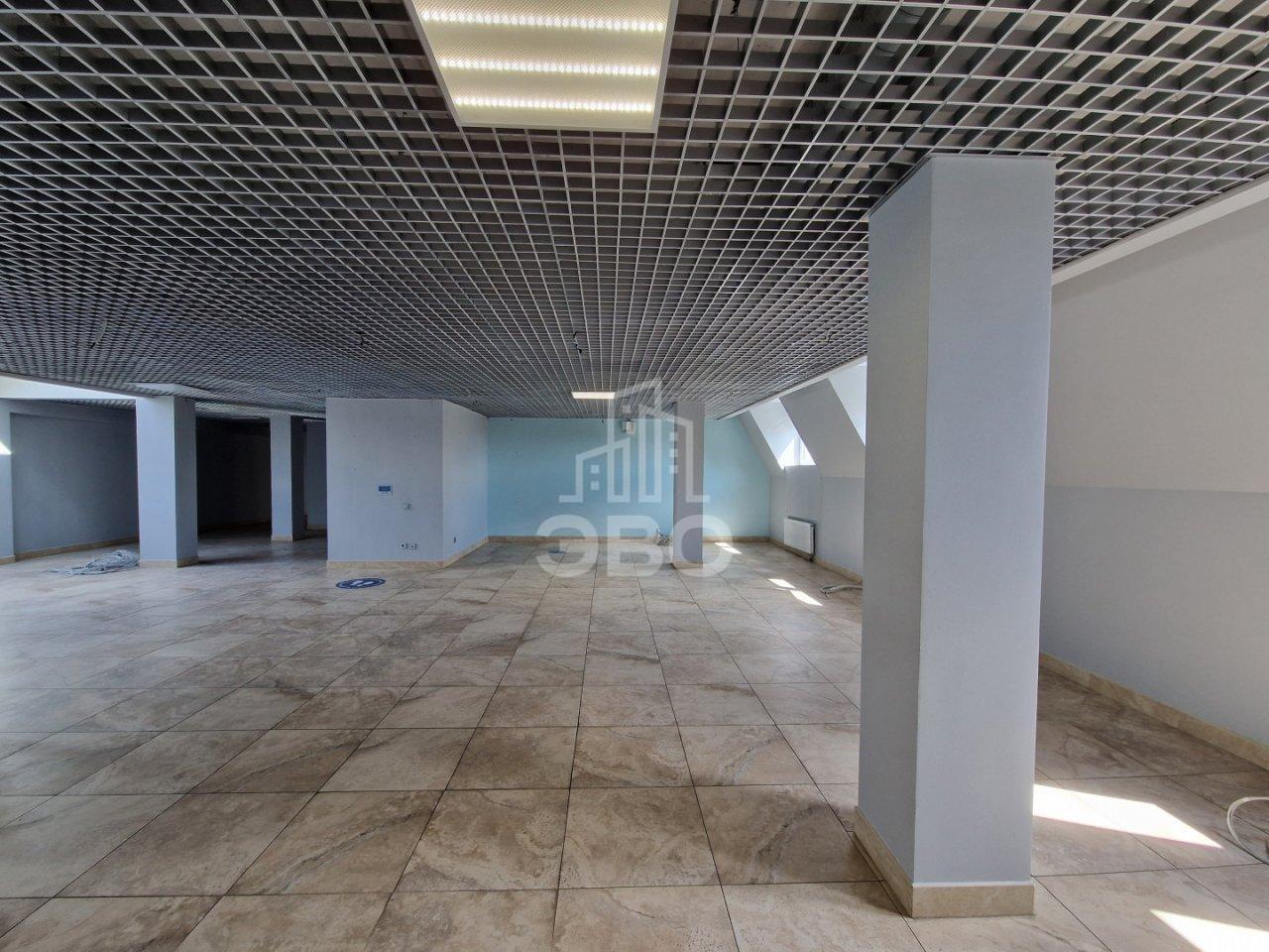 коммерция в Санкт-Петербурге по адресу: Большая Зеленина ул., 24