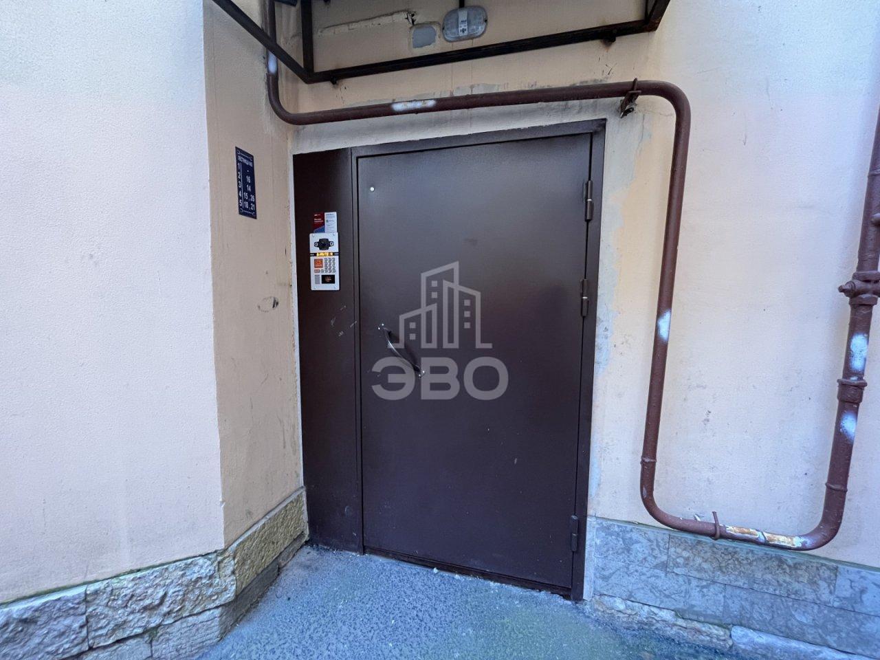 комната в Санкт-Петербурге по адресу: Большая Зеленина ул., 1/44