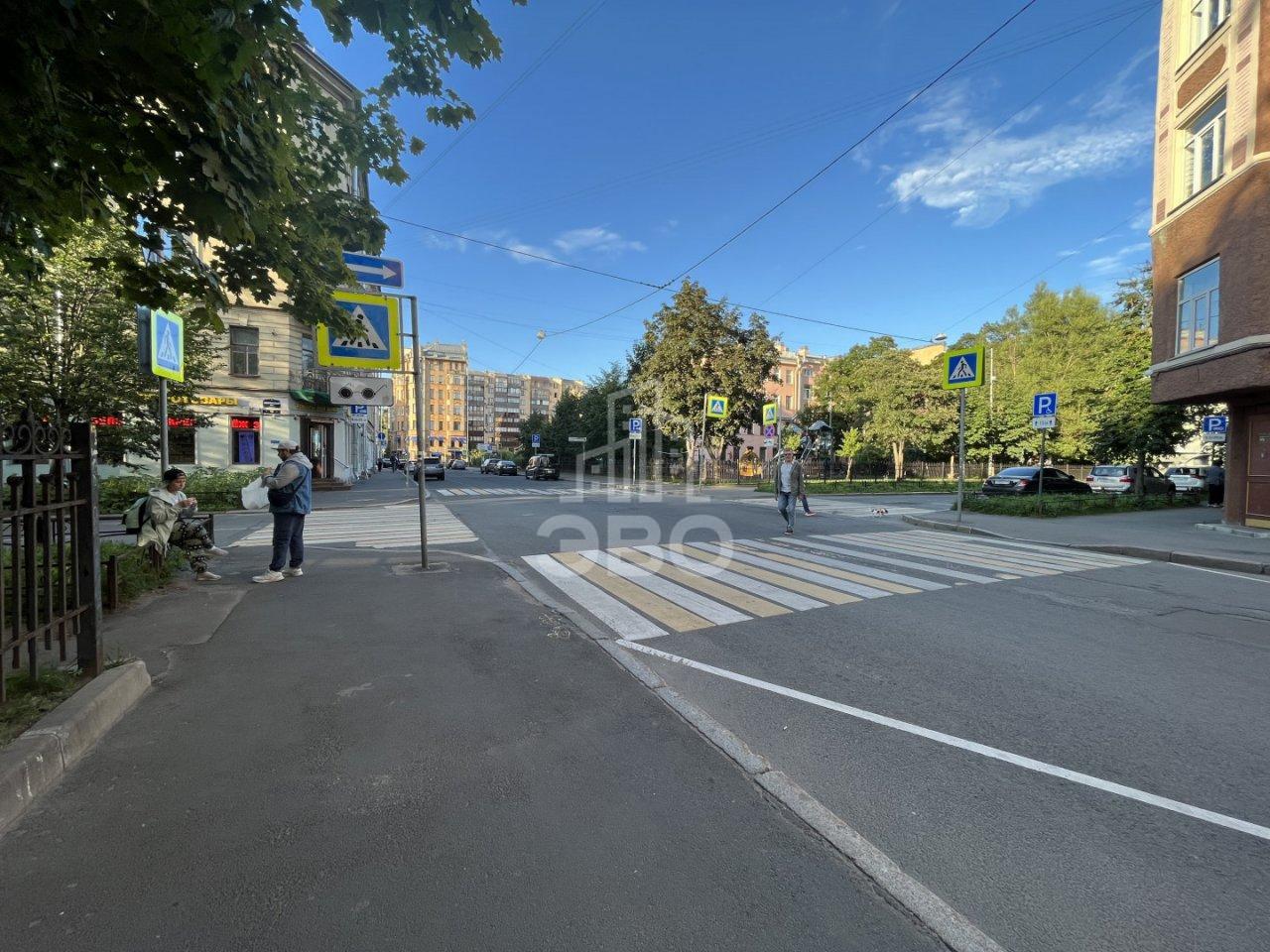 комната в Санкт-Петербурге по адресу: Большая Зеленина ул., 1/44