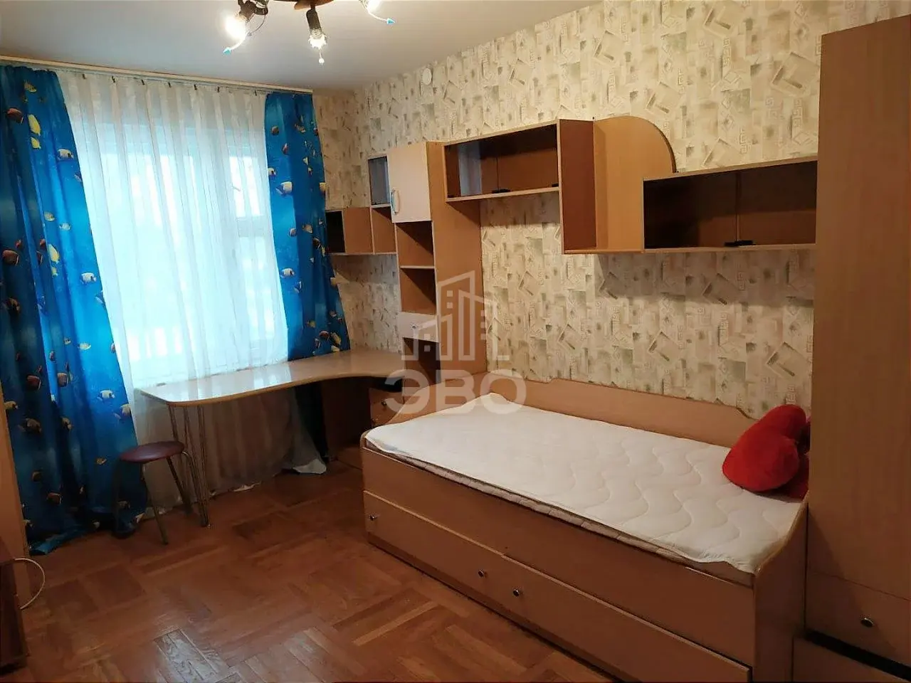 трехкомнатная квартира в Санкт-Петербурге по адресу: Лёни Голикова ул., 108