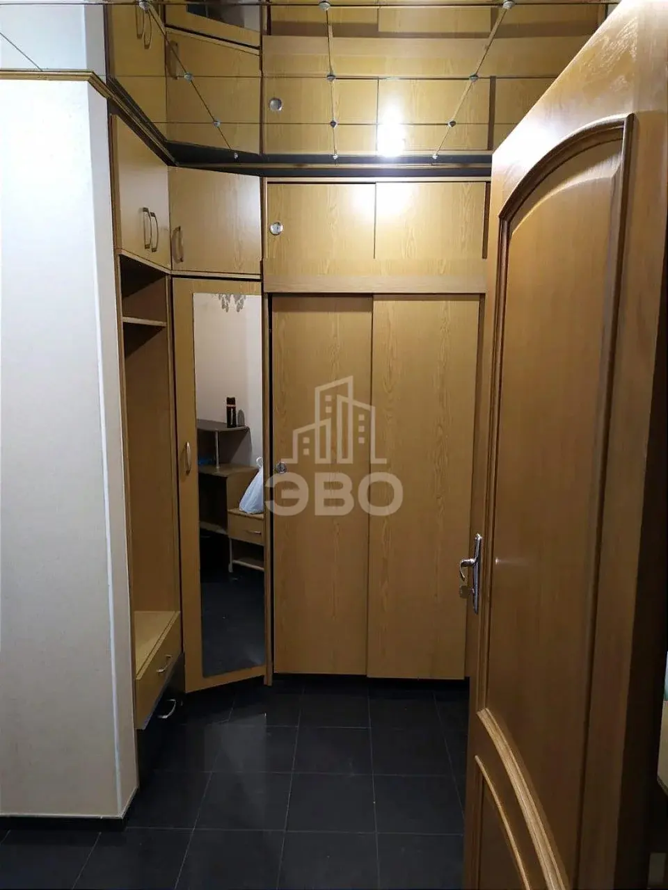 трехкомнатная квартира в Санкт-Петербурге по адресу: Лёни Голикова ул., 108