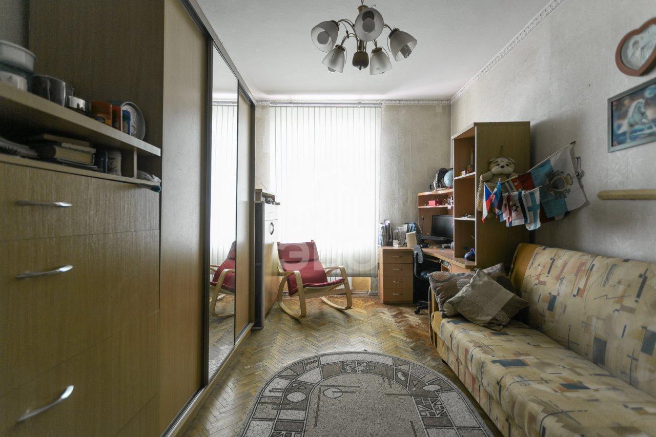 трехкомнатная квартира в Санкт-Петербурге по адресу: Московский проспект, 195