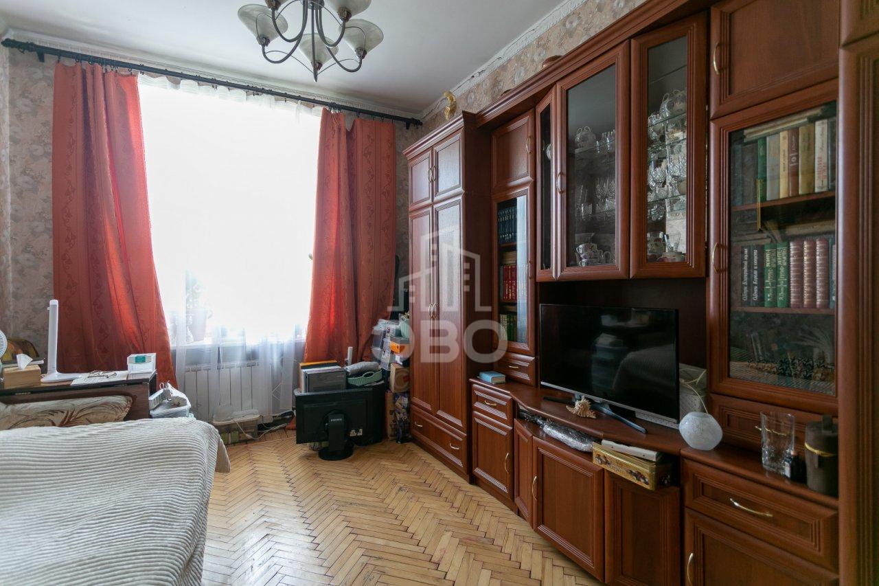 трехкомнатная квартира в Санкт-Петербурге по адресу: Московский проспект, 195