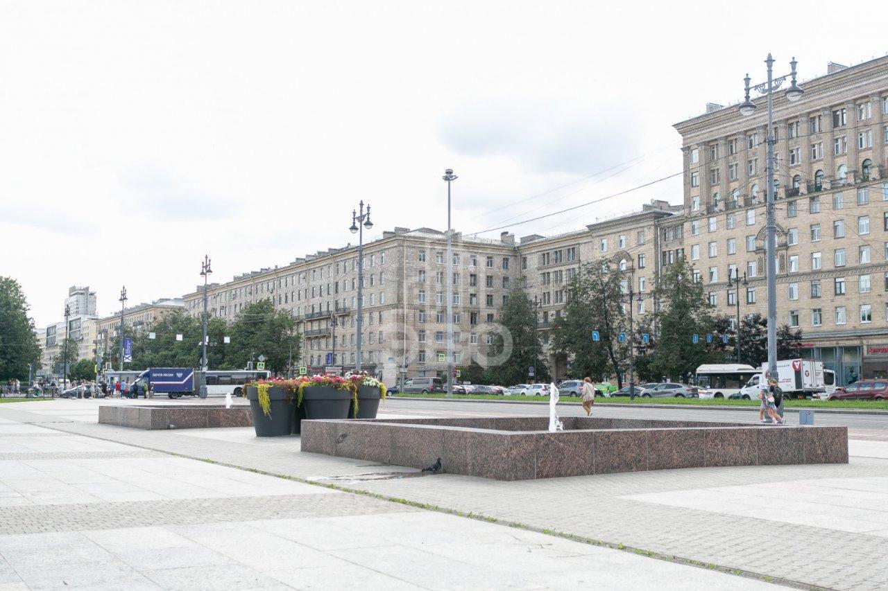 трехкомнатная квартира в Санкт-Петербурге по адресу: Московский проспект, 195