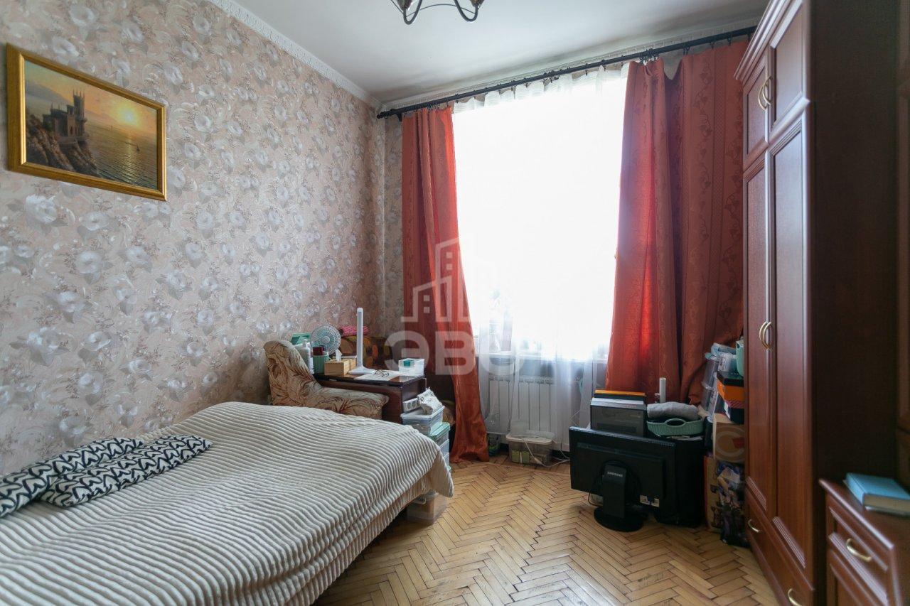 трехкомнатная квартира в Санкт-Петербурге по адресу: Московский проспект, 195