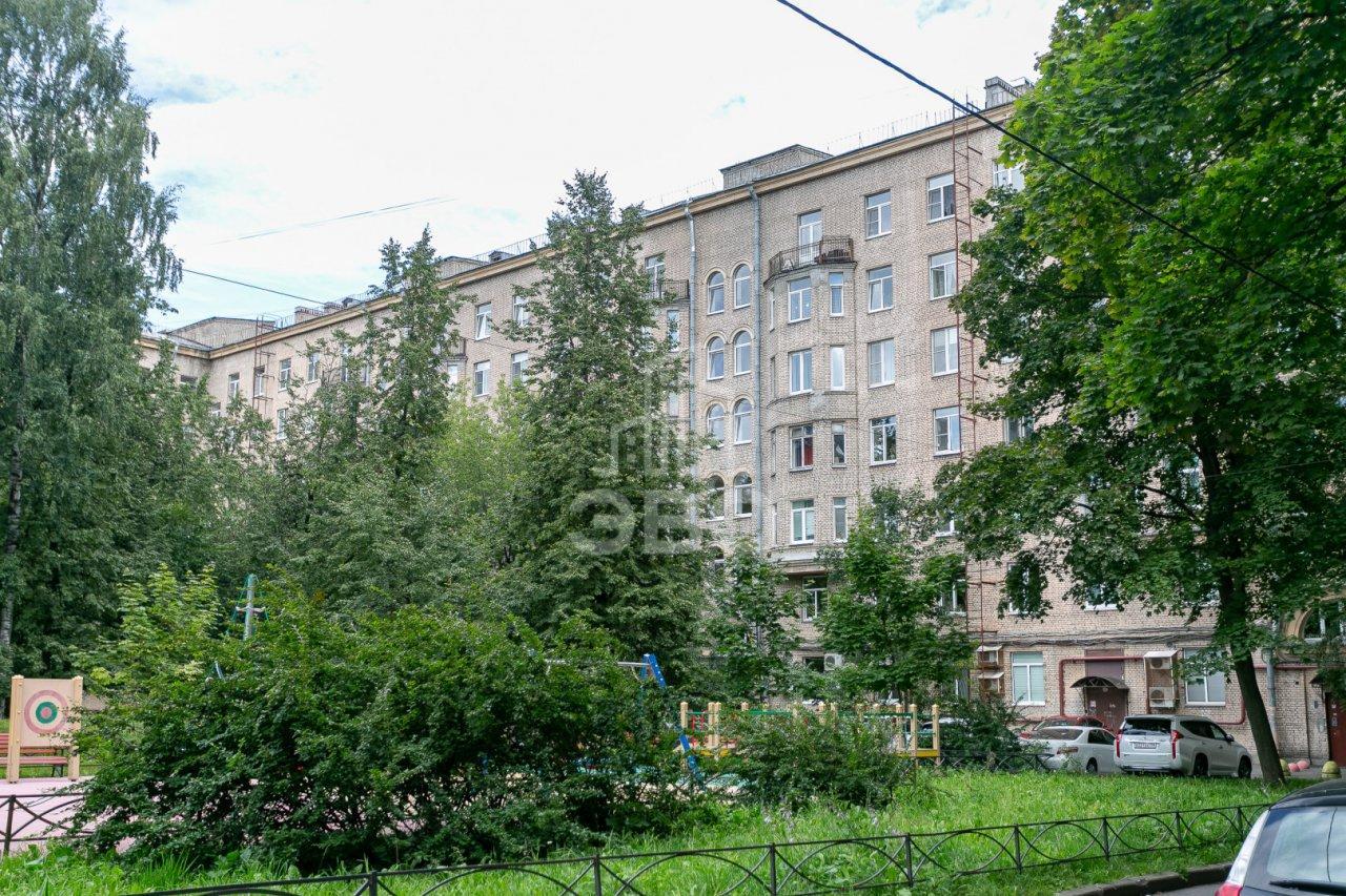 трехкомнатная квартира в Санкт-Петербурге по адресу: Московский проспект, 195