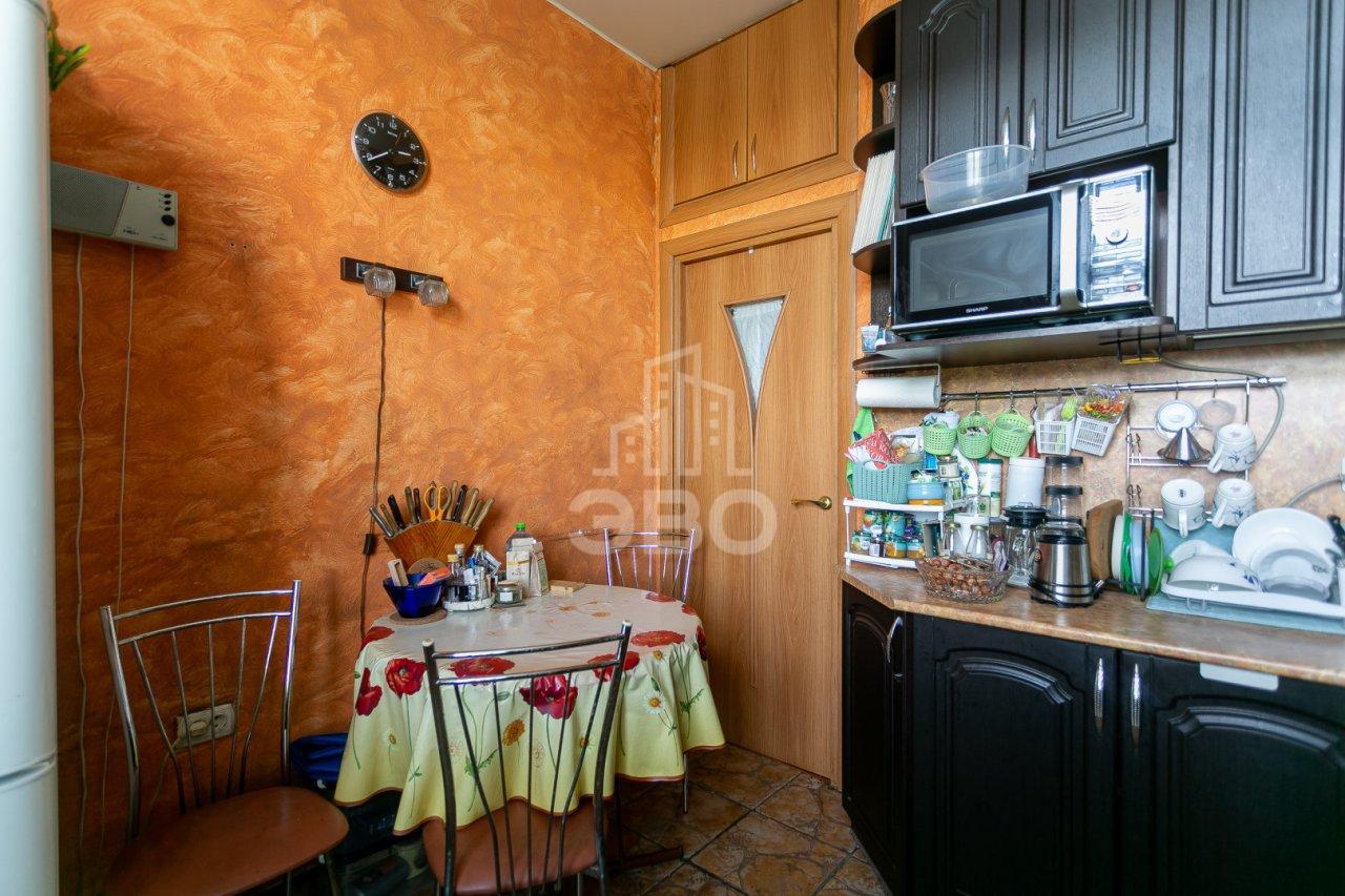 трехкомнатная квартира в Санкт-Петербурге по адресу: Московский проспект, 195