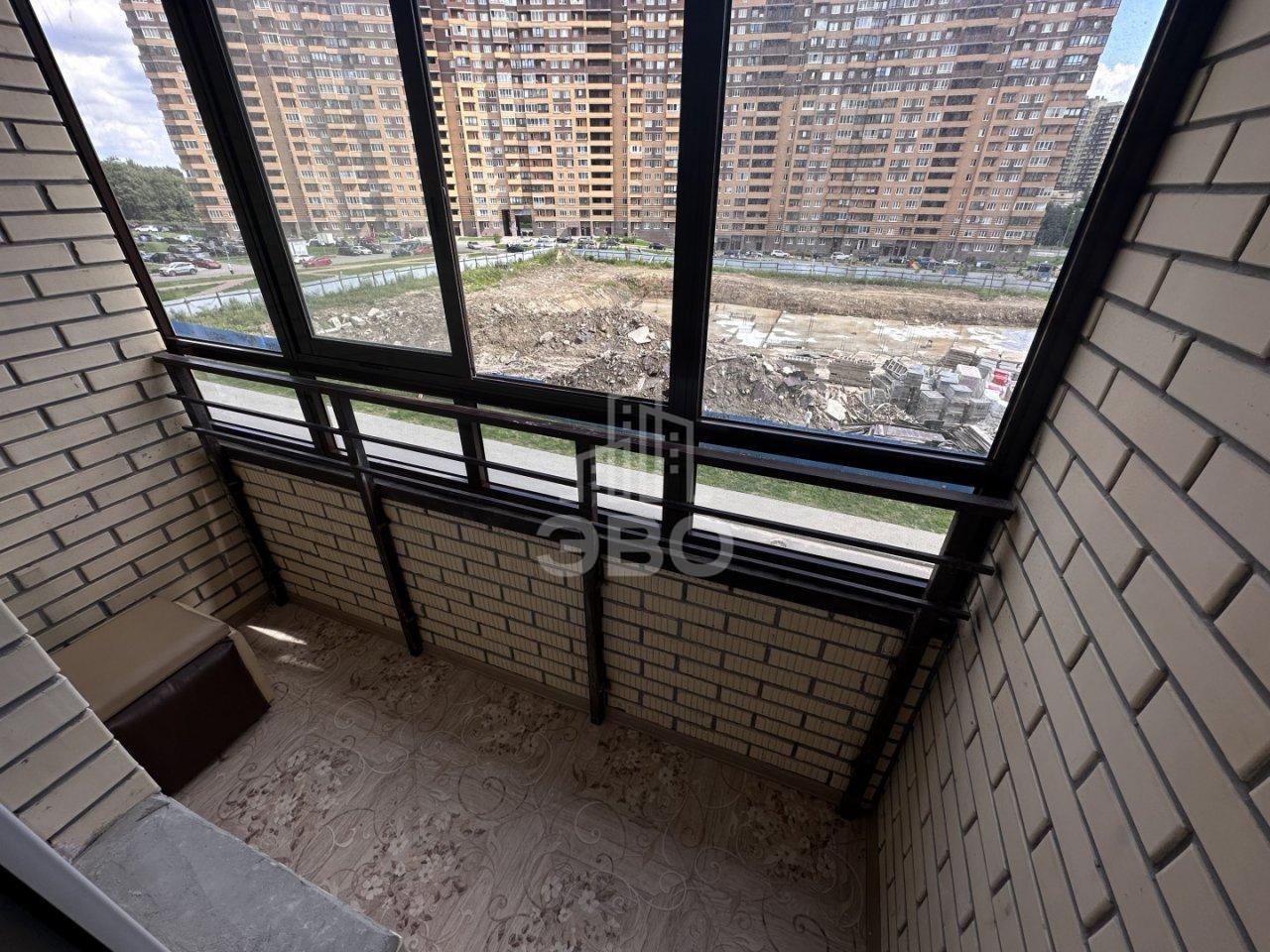 однокомнатная квартира в Санкт-Петербурге по адресу: Шоссе в Лаврики ул., 57, к 3