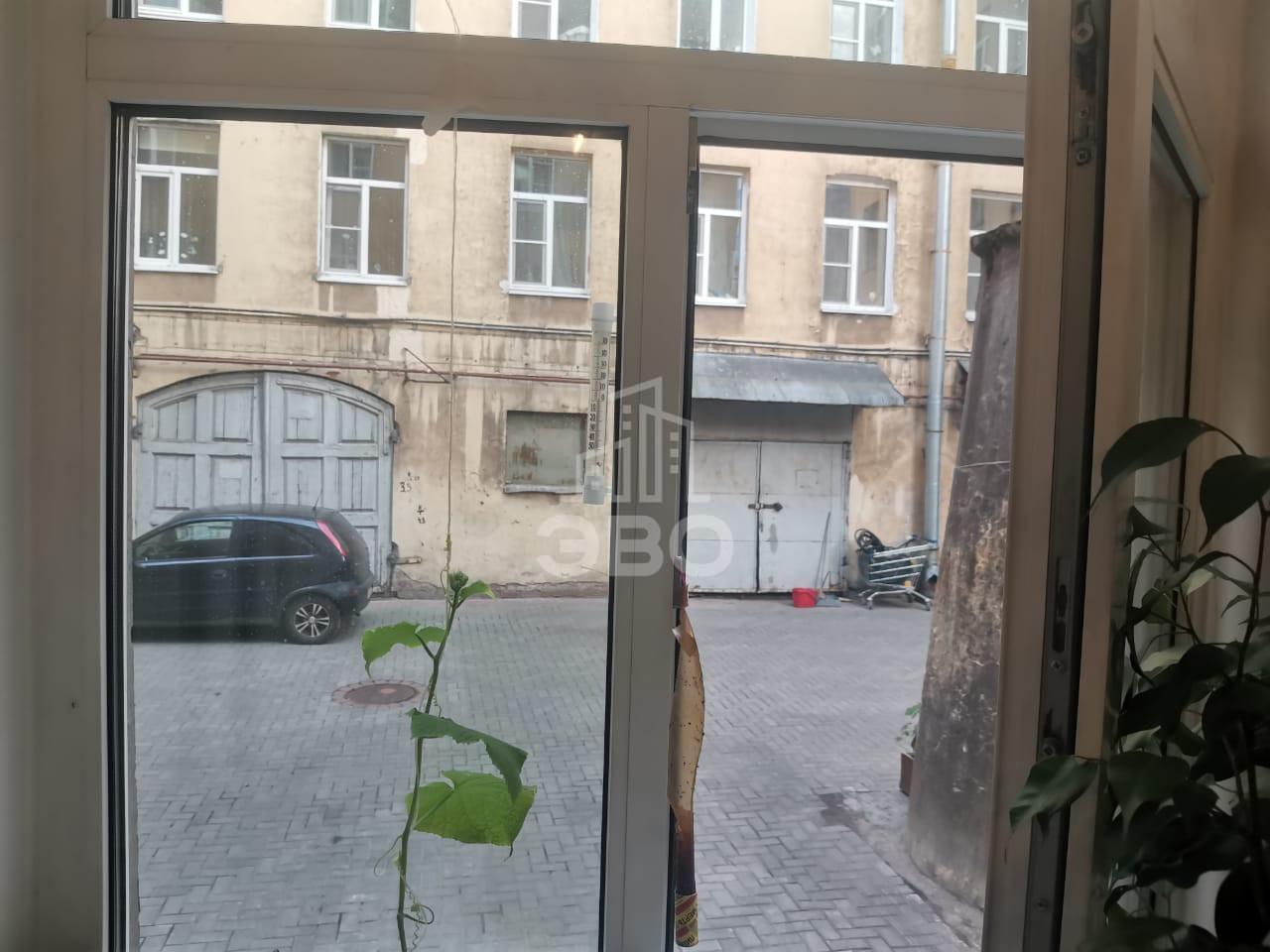 двухкомнатная квартира в Санкт-Петербурге по адресу: Декабристов ул., 62-64
