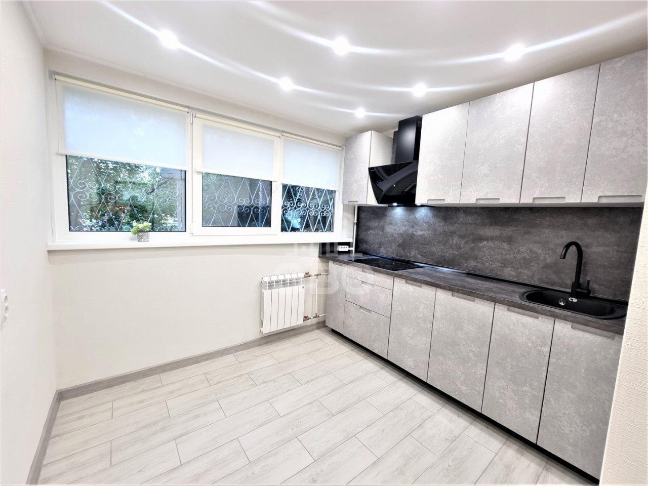 однокомнатная квартира в Санкт-Петербурге по адресу: Есенина ул., 14, к 2