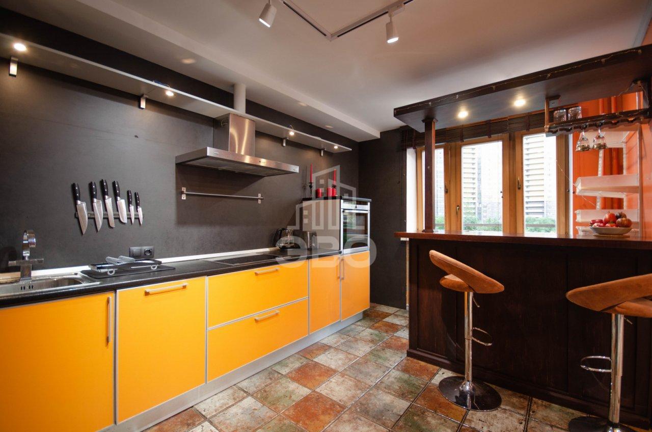 двухкомнатная квартира в Санкт-Петербурге по адресу: Михаила Дудина ул., 25, к 2