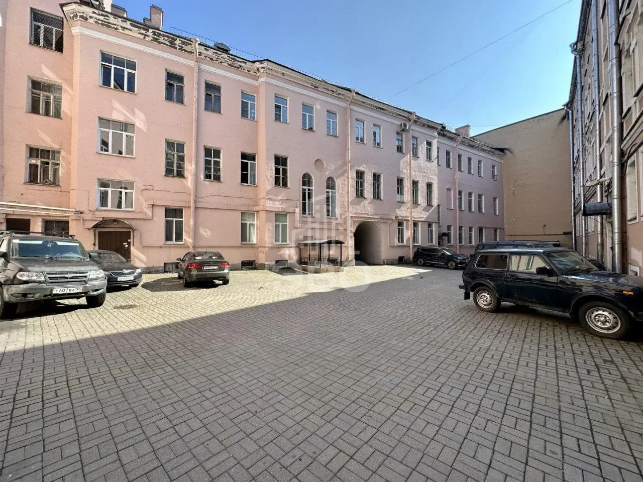 двухкомнатная квартира в Санкт-Петербурге по адресу: Синопская наб., 32/35
