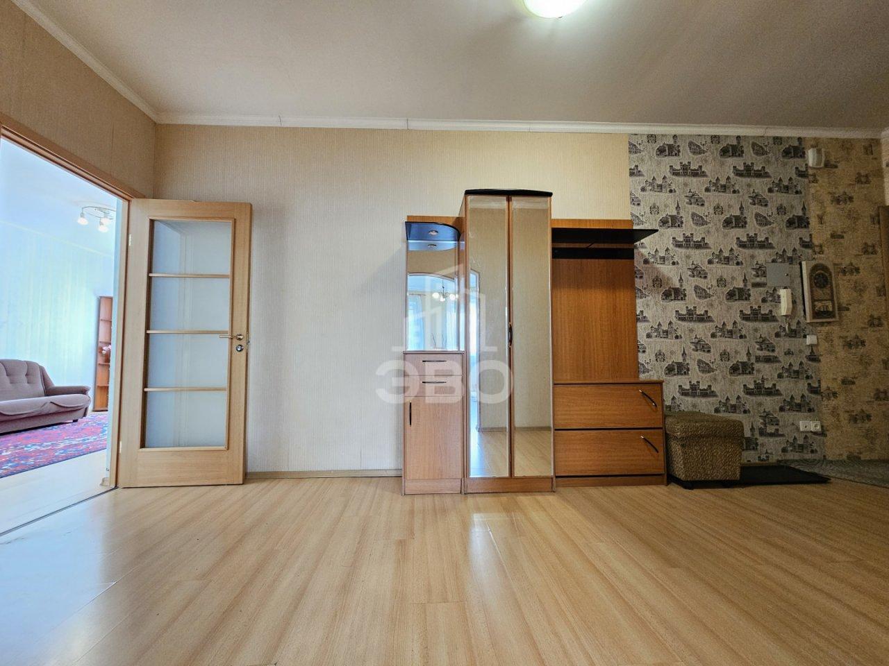 трехкомнатная квартира в Санкт-Петербурге по адресу: Савушкина ул., 127