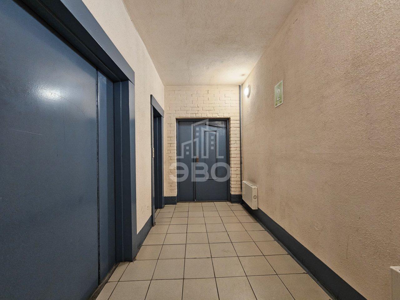 трехкомнатная квартира в Санкт-Петербурге по адресу: Савушкина ул., 127