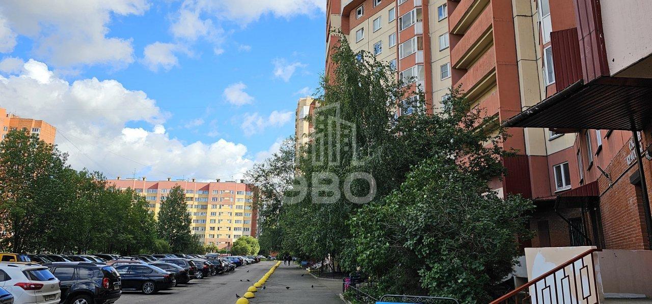 трехкомнатная квартира в Санкт-Петербурге по адресу: Савушкина ул., 127