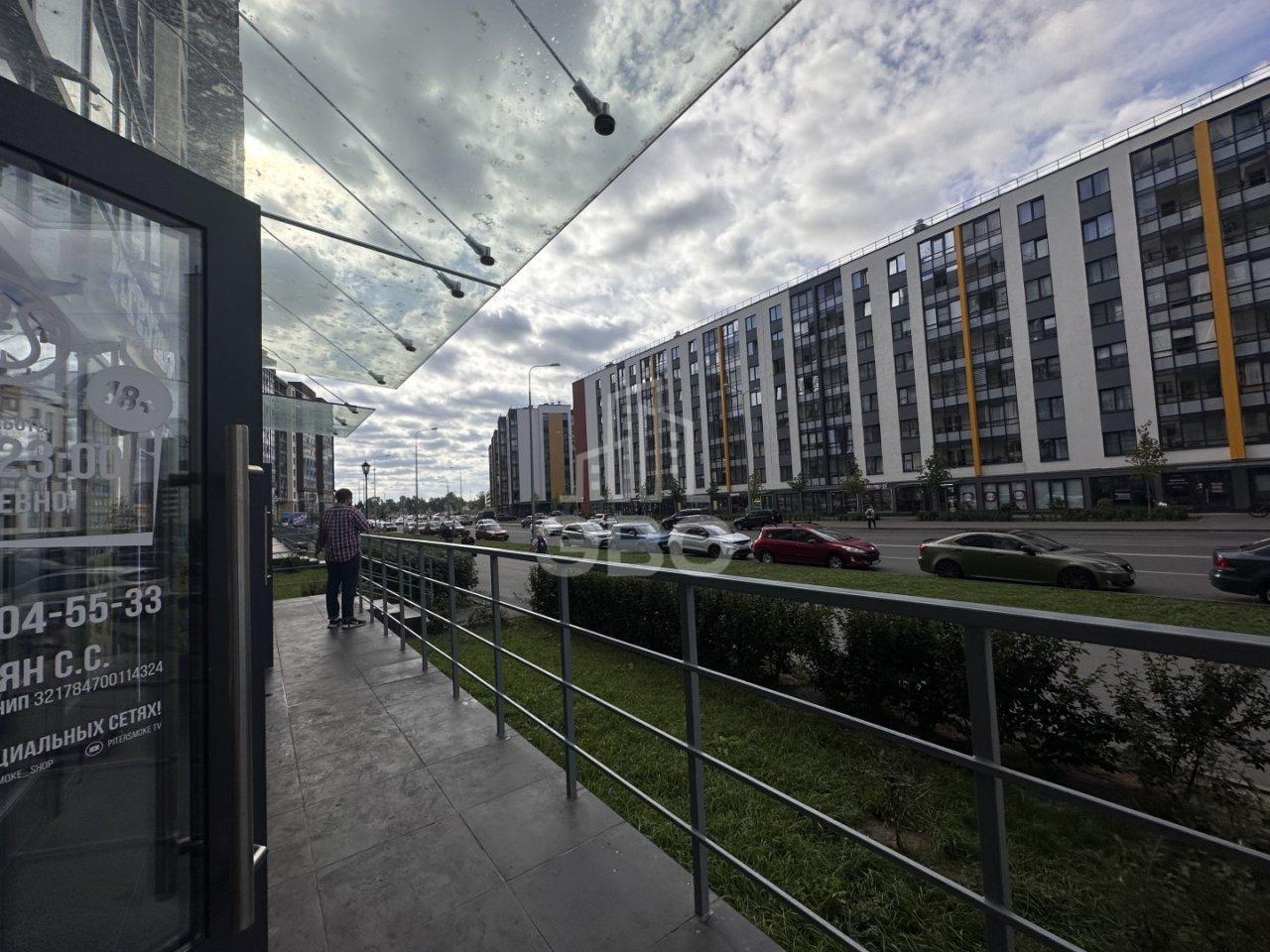 коммерция в Санкт-Петербурге по адресу: Генерала Кравченко ул., 8, строение 1