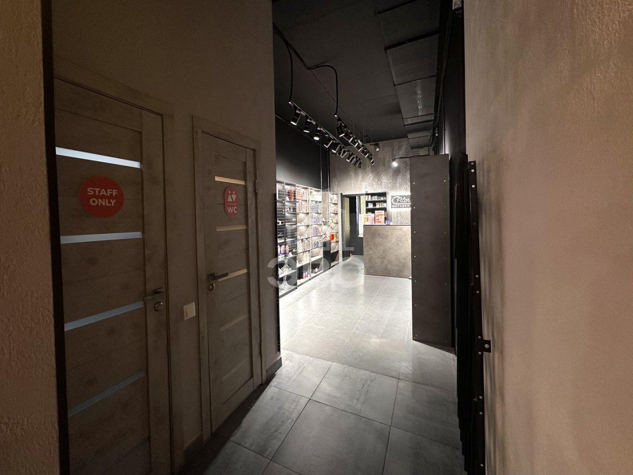 коммерция в Санкт-Петербурге по адресу: Генерала Кравченко ул., 8, строение 1