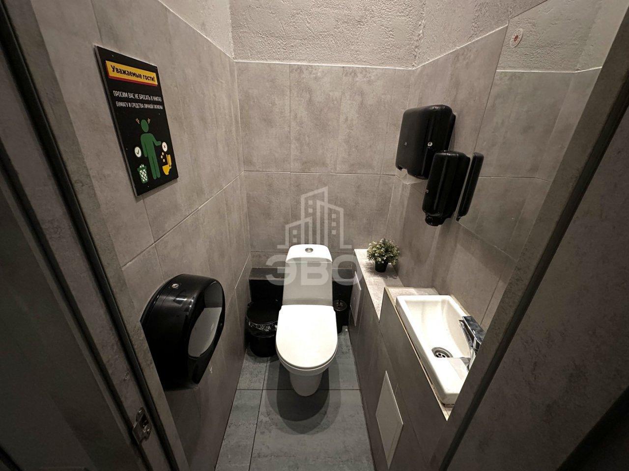 коммерция в Санкт-Петербурге по адресу: Генерала Кравченко ул., 8, строение 1