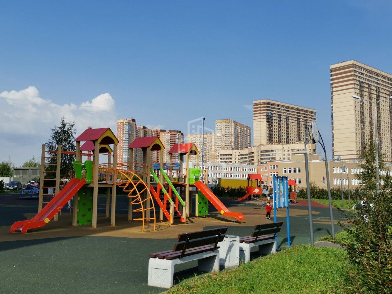 двухкомнатная квартира в Санкт-Петербурге по адресу: Муринская дорога., 65, к 1