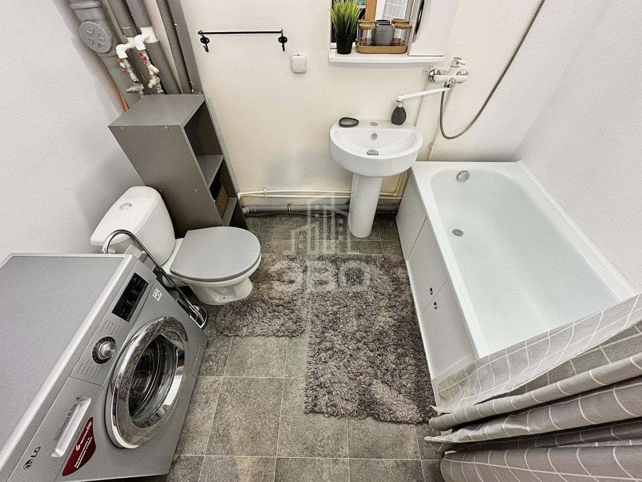 однокомнатная квартира в Санкт-Петербурге по адресу: Фёдора Абрамова ул., 19, к 1