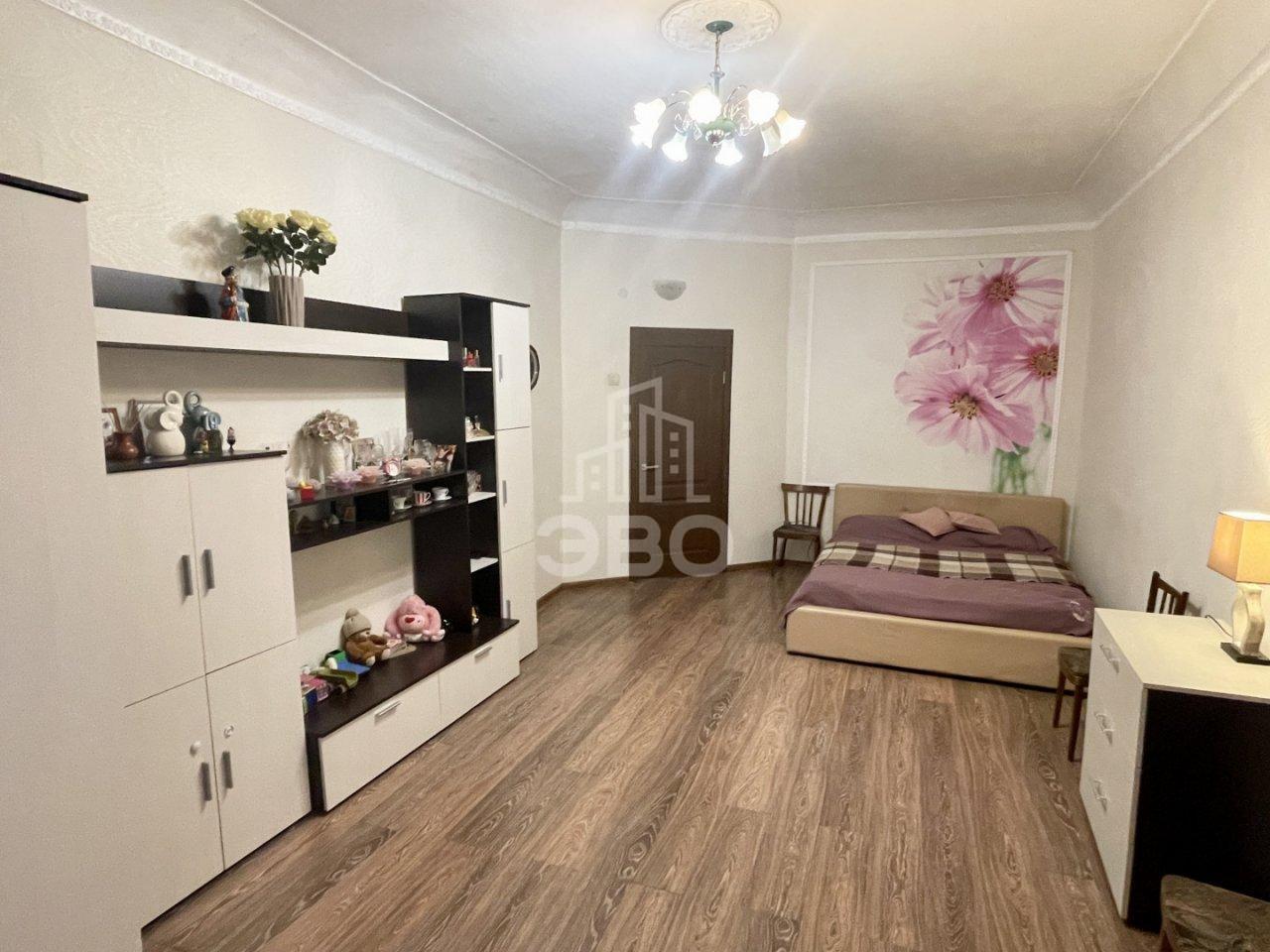 четырехкомнатная квартира в Санкт-Петербурге по адресу: Реки Фонтанки наб., 103, литера А