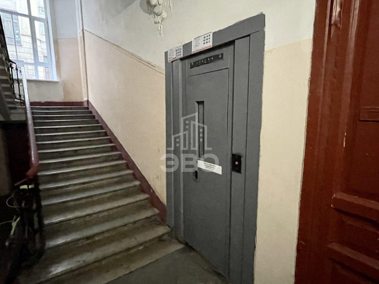 четырехкомнатная квартира в Санкт-Петербурге по адресу: Реки Фонтанки наб., 103, литера А