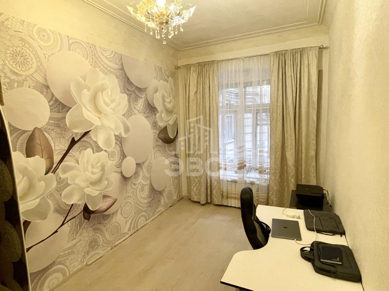 четырехкомнатная квартира в Санкт-Петербурге по адресу: Реки Фонтанки наб., 103, литера А