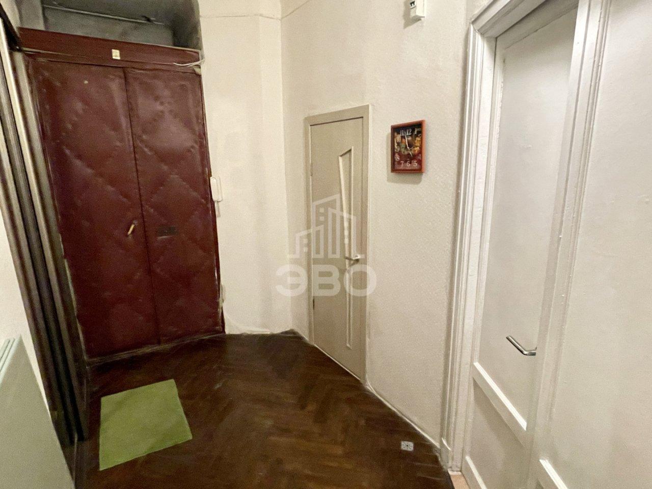 четырехкомнатная квартира в Санкт-Петербурге по адресу: Реки Фонтанки наб., 103, литера А