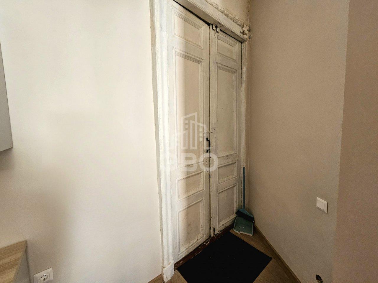 комната в Санкт-Петербурге по адресу: Херсонская ул., 19