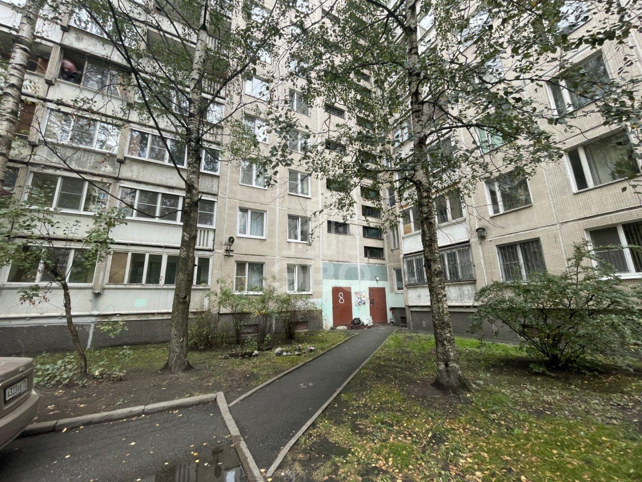 однокомнатная квартира в Санкт-Петербурге по адресу: Большевиков проспект, 4, к 1