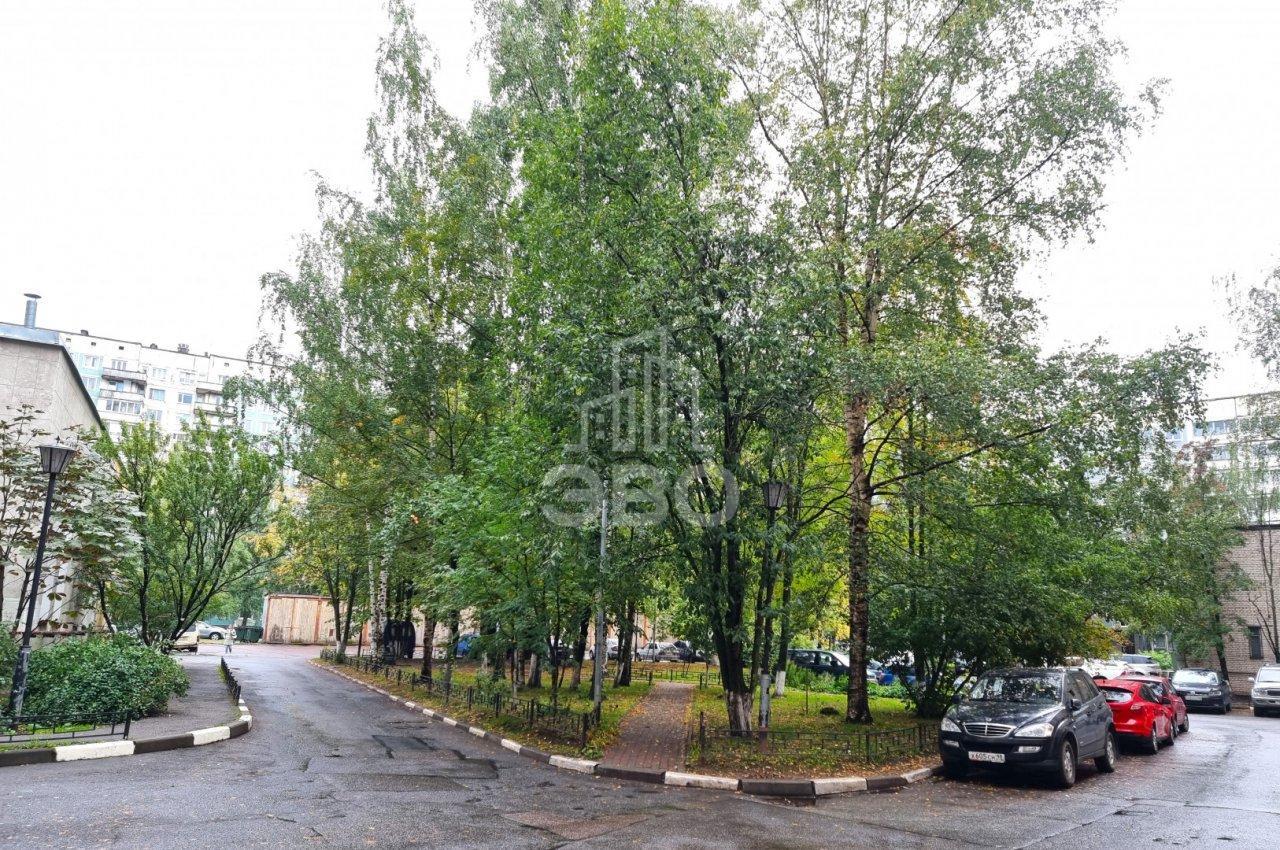 однокомнатная квартира в Санкт-Петербурге по адресу: Художников проспект, 9, к 1