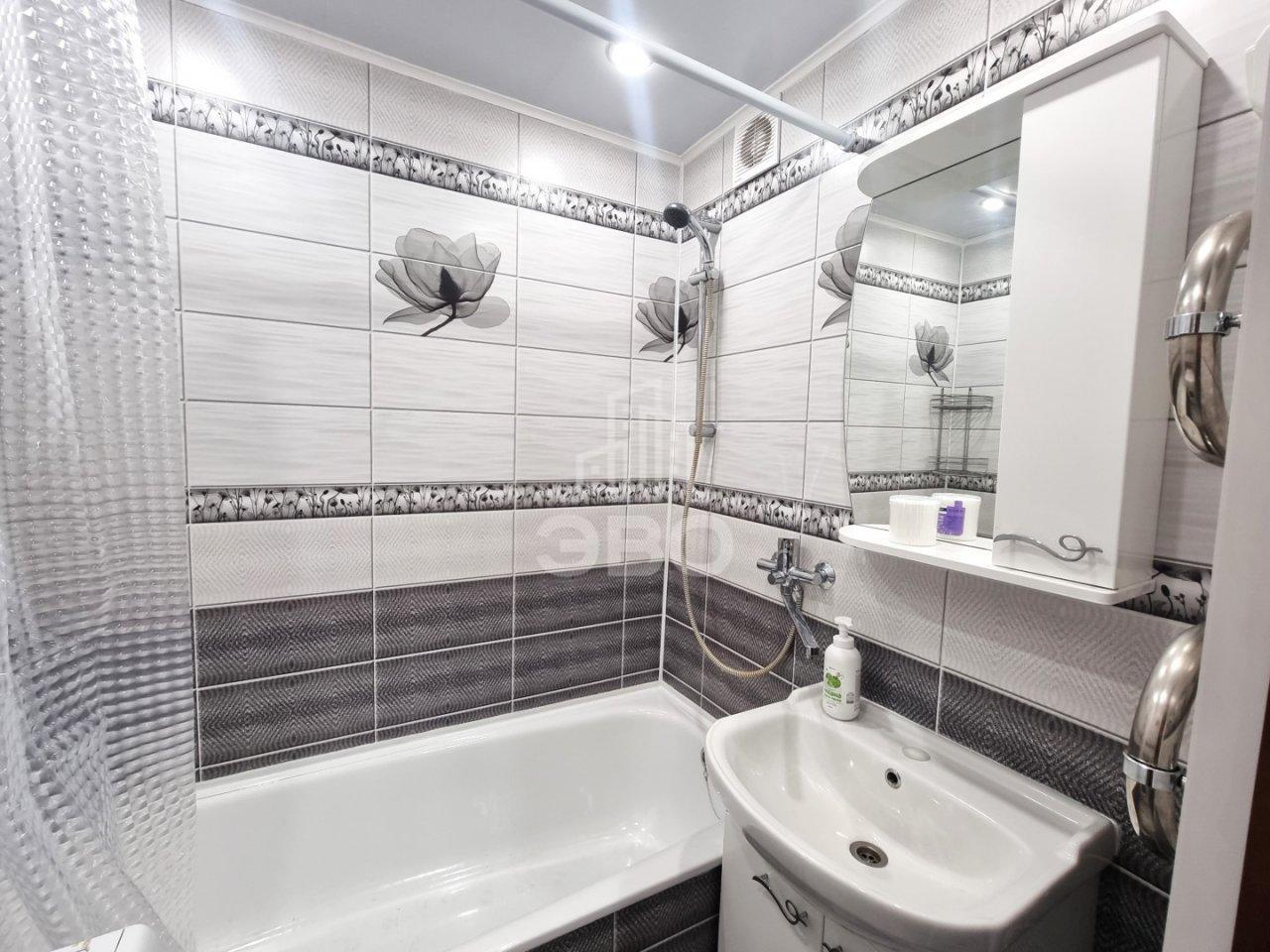 однокомнатная квартира в Санкт-Петербурге по адресу: Художников проспект, 9, к 1