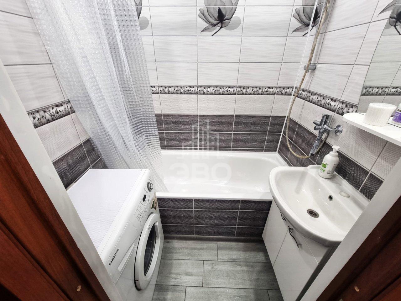 однокомнатная квартира в Санкт-Петербурге по адресу: Художников проспект, 9, к 1