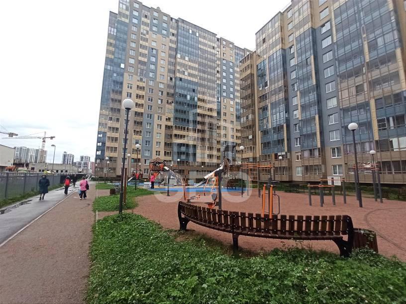 двухкомнатная квартира в Санкт-Петербурге по адресу: Комендантский проспект, 66, к 7, строение 1