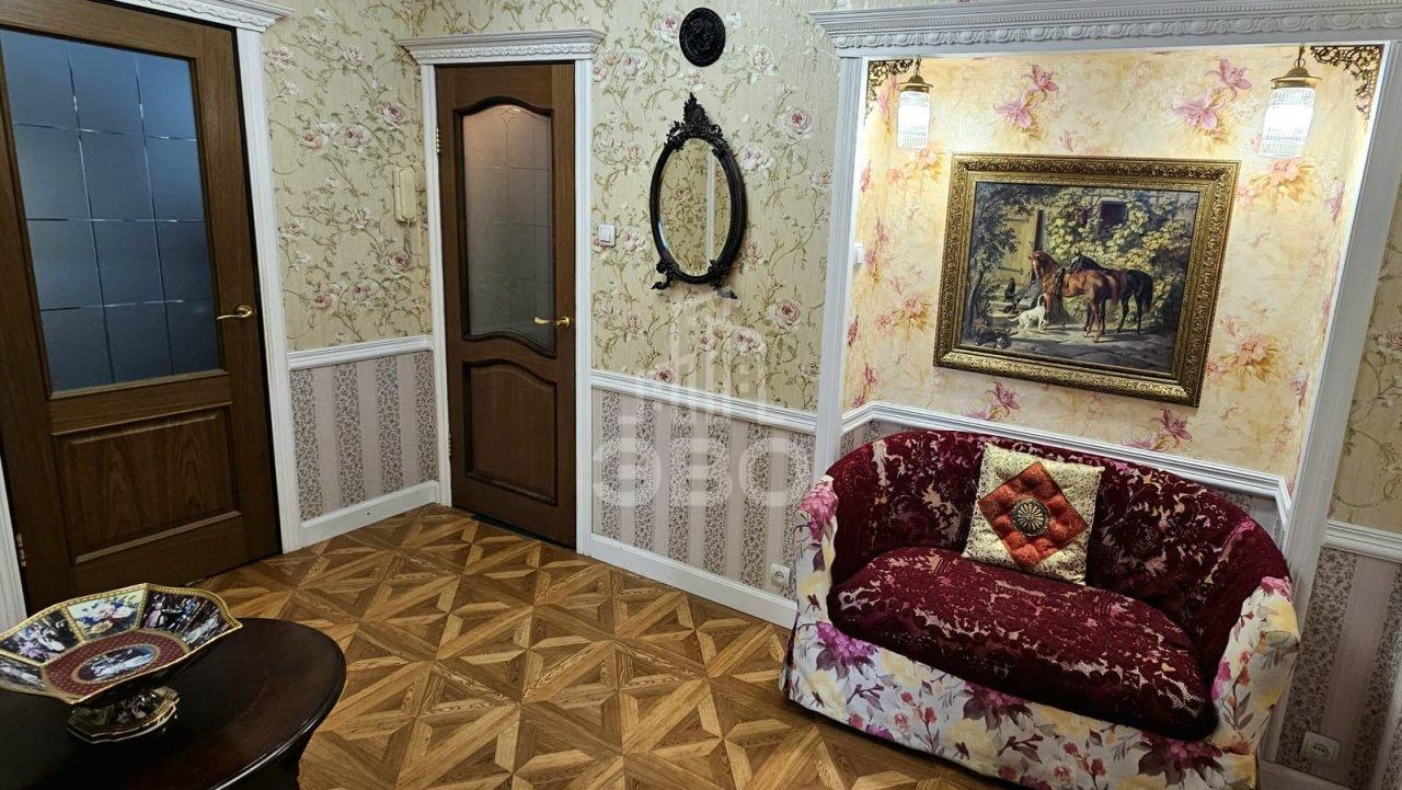 трехкомнатная квартира в Санкт-Петербурге по адресу: Обороны ул., 2, литера А