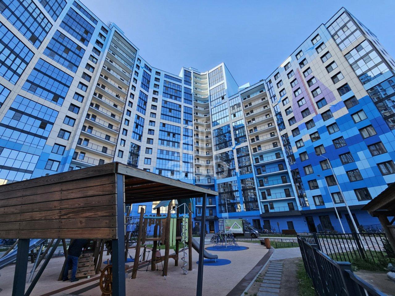 трехкомнатная квартира в Санкт-Петербурге по адресу: Вилькицкий б-р., 7, строение 1