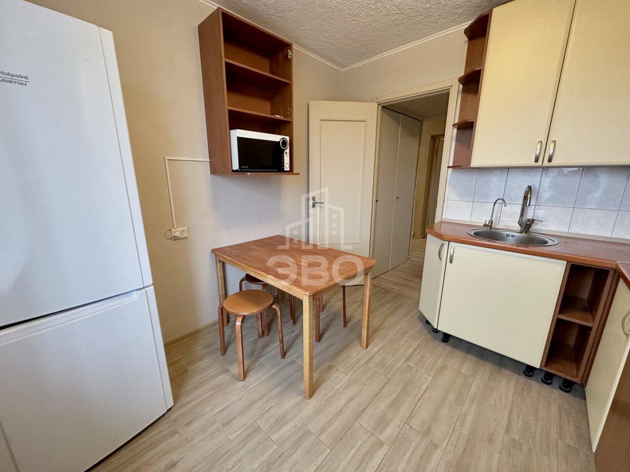 трехкомнатная квартира в Санкт-Петербурге по адресу: Непокорённых проспект, 16, к 1