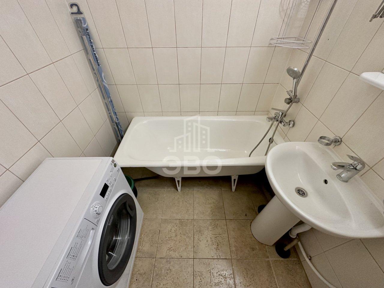 трехкомнатная квартира в Санкт-Петербурге по адресу: Непокорённых проспект, 16, к 1