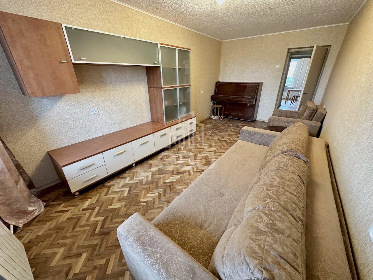 трехкомнатная квартира в Санкт-Петербурге по адресу: Непокорённых проспект, 16, к 1