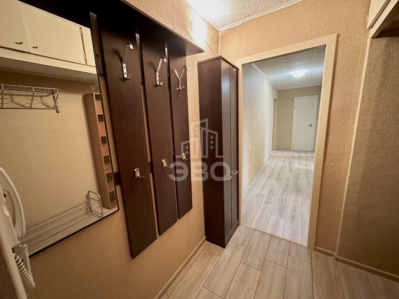 трехкомнатная квартира в Санкт-Петербурге по адресу: Непокорённых проспект, 16, к 1